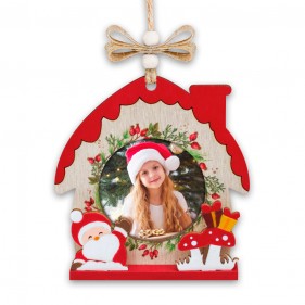 ADORNO COLGANTE NAVIDAD DE MADERA PERSONALIZABLE CASA ROJA NATURAL - PAPÁ NOEL