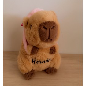 PELUCHE CAPIBARA KAWAII CON MOCHILA AJOLOTE PERSONALIZABLE 21 CM (3 MODELOS SURTIDOS)