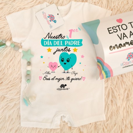 PIJAMA PERSONALIZADO "NUESTRO PRIMER DÍA DEL PADRE JUNTOS" M/L - CORAZONES ROSA/MINT + CAJA REGALO